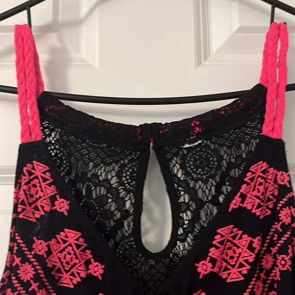 BLACK/PINK LACE CTHRU BACK TASSELS TIE FRONT Braided sleeves TOP XL🫶🏼 - Picture 4 of 8